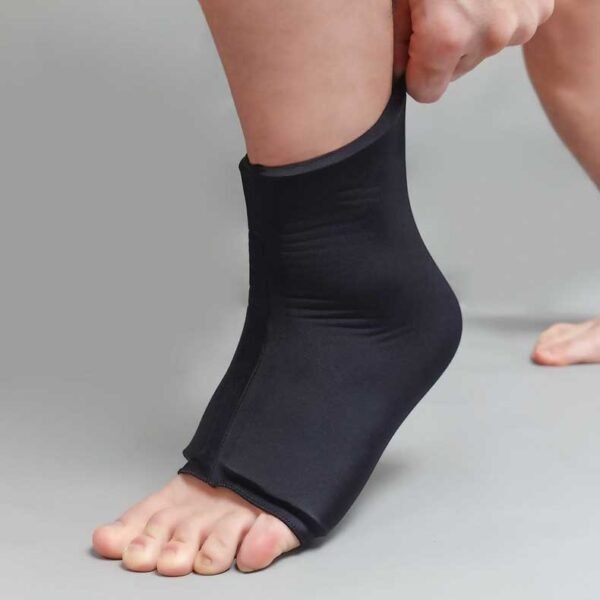 #3703 Hot Ice Ankle Brace