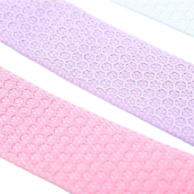 close up of lifting straps honeycomb texture